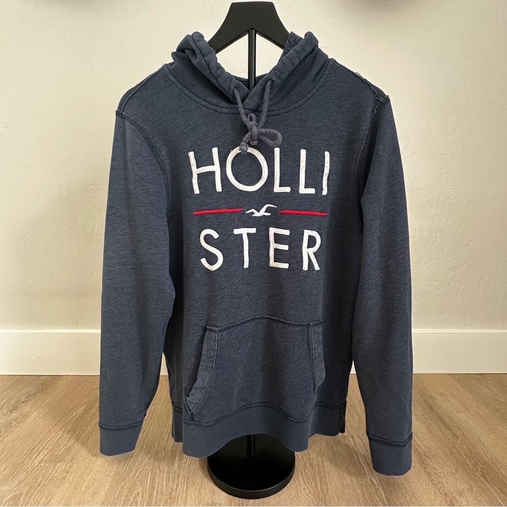 Men’s Y2K Hollister Faded Blue Hoodie with classic logo. Size Medium